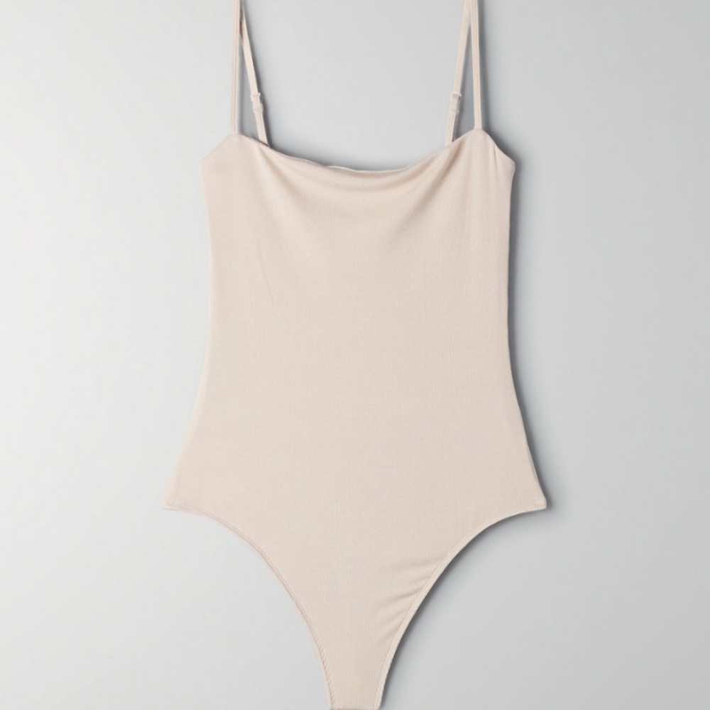 Aritzia Sunday Best bodysuit